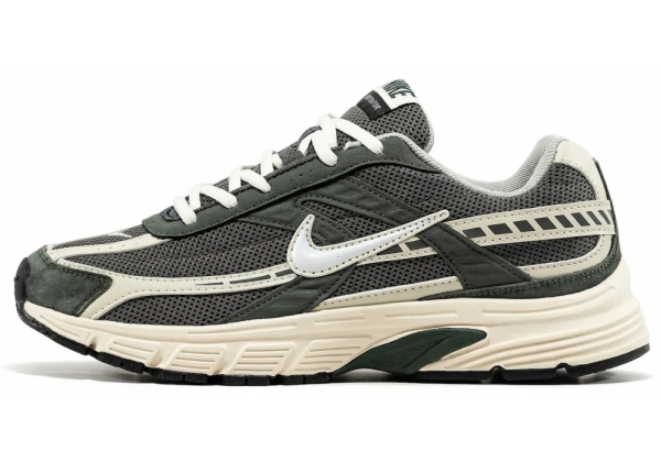 Nike Initiator Sage Green Beige