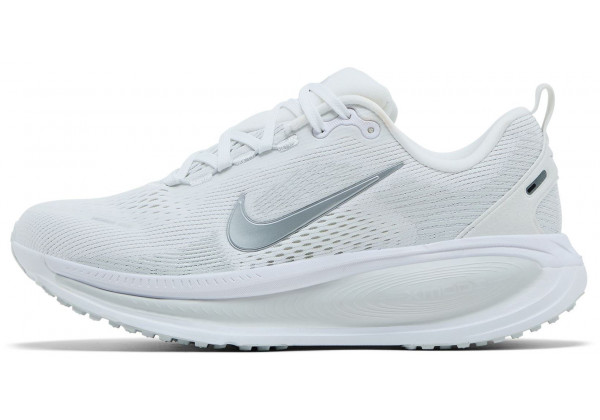 Кроссовки Nike Vomero 18 White Photon Dust