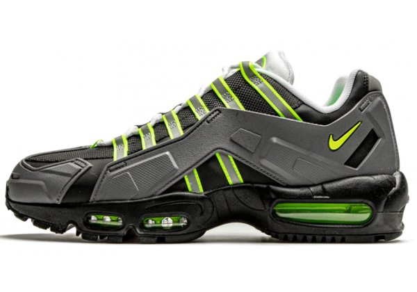 Nike Air Max 95 NDSTRKT Neon