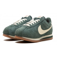 Nike Cortez Vintage Green Gum