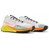 Nike Pegasus Trail 4 Gore-Tex Barely Grape Total Orange
