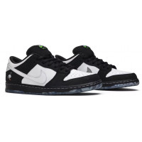 Кроссовки Nike Air Force 1 SB Dunk Low Jeff Staple черно-белые