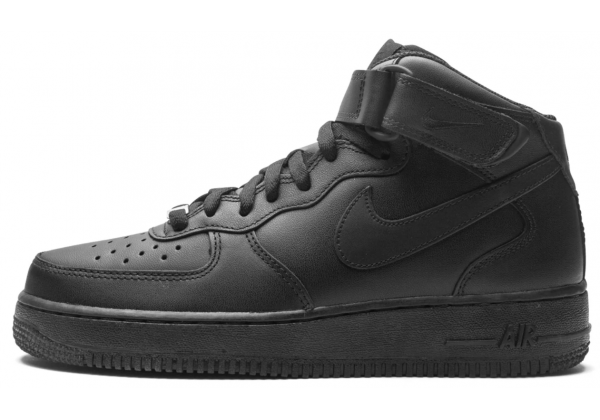 Nike Air Force 1 Mid ’07 Triple Black с мехом