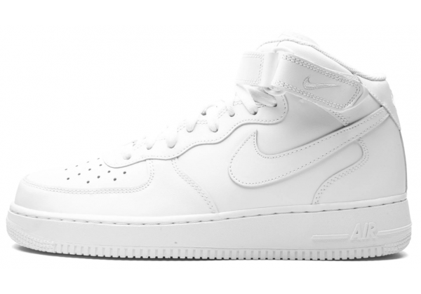 Nike Air Force 1 Mid ’07 Triple White с мехом