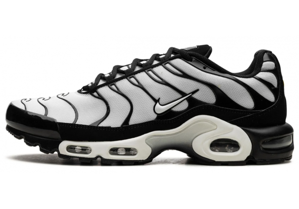 Nike Air Max Plus TN Oreo