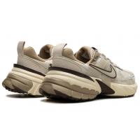 Nike V2K Run Light Orewood Brown