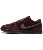 Nike Dunk Sb Low Burgundy Crush