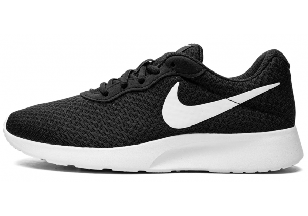 Nike Tanjun Black White