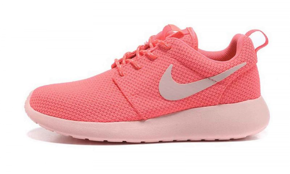 Найки женские цены. Nike Roshe Run Pink. Nike Roshe Run 2013. Кроссовки найк росе женские. Nike Run кроссовки женские.