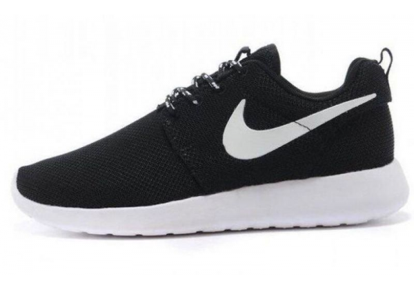 Кроссовки Nike Roshe Run черные с белым