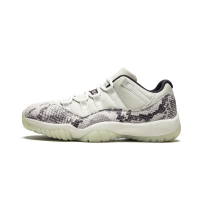 Jordan кроссовки 11 Retro Low LE Snakeskin Light Bone бежевые