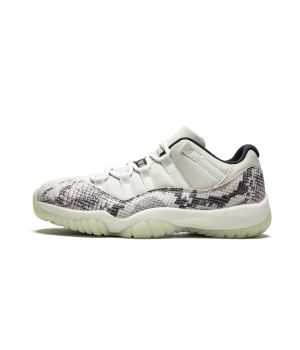 Jordan кроссовки 11 Retro Low LE Snakeskin Light Bone бежевые