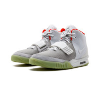 Кроссовки Nike Air Yeezy светло-серые