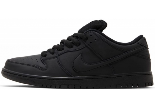 Nike SB Dunk Triple Black Nike SB Dunk Triple Black