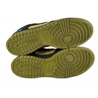 Supreme x Nike SB Dunk Low Camper Green Supreme x Nike SB Dunk Low Camper Green