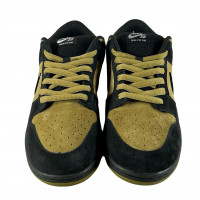 Supreme x Nike SB Dunk Low Camper Green Supreme x Nike SB Dunk Low Camper Green