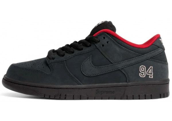 Supreme x Nike SB Dunk Low Black Red Supreme x Nike SB Dunk Low Black Red
