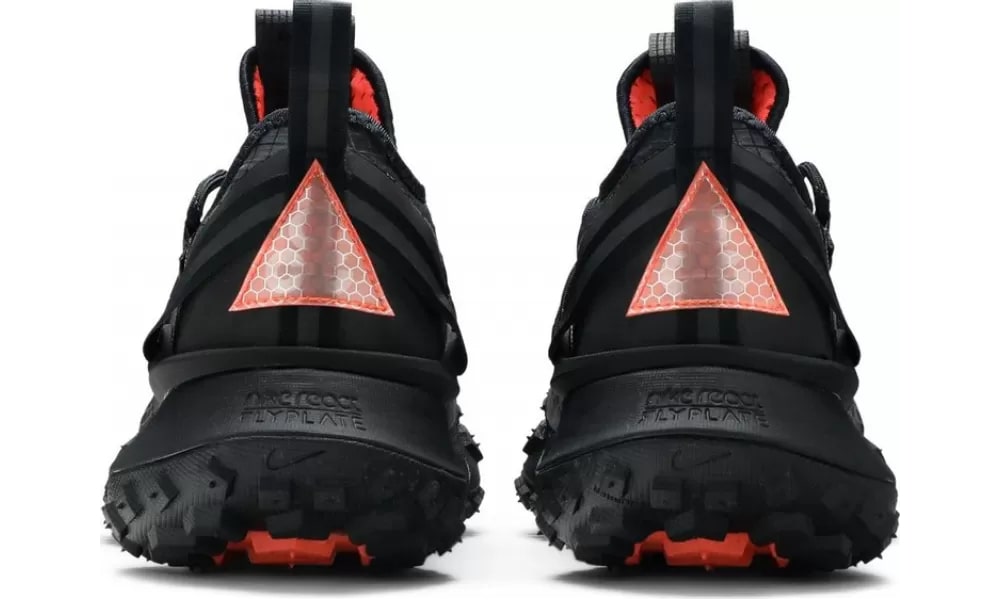 Fly low 2 nike acg