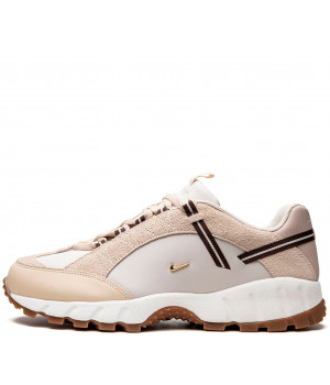 Кроссовки Nike Air Humara LX Jacquemus Beige