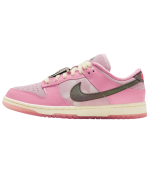 Nike Dunk Low Barbie