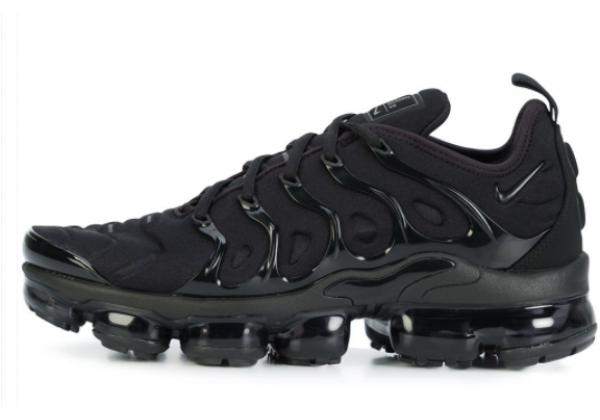 Кроссовки Nike Air VaporMax Plus черные